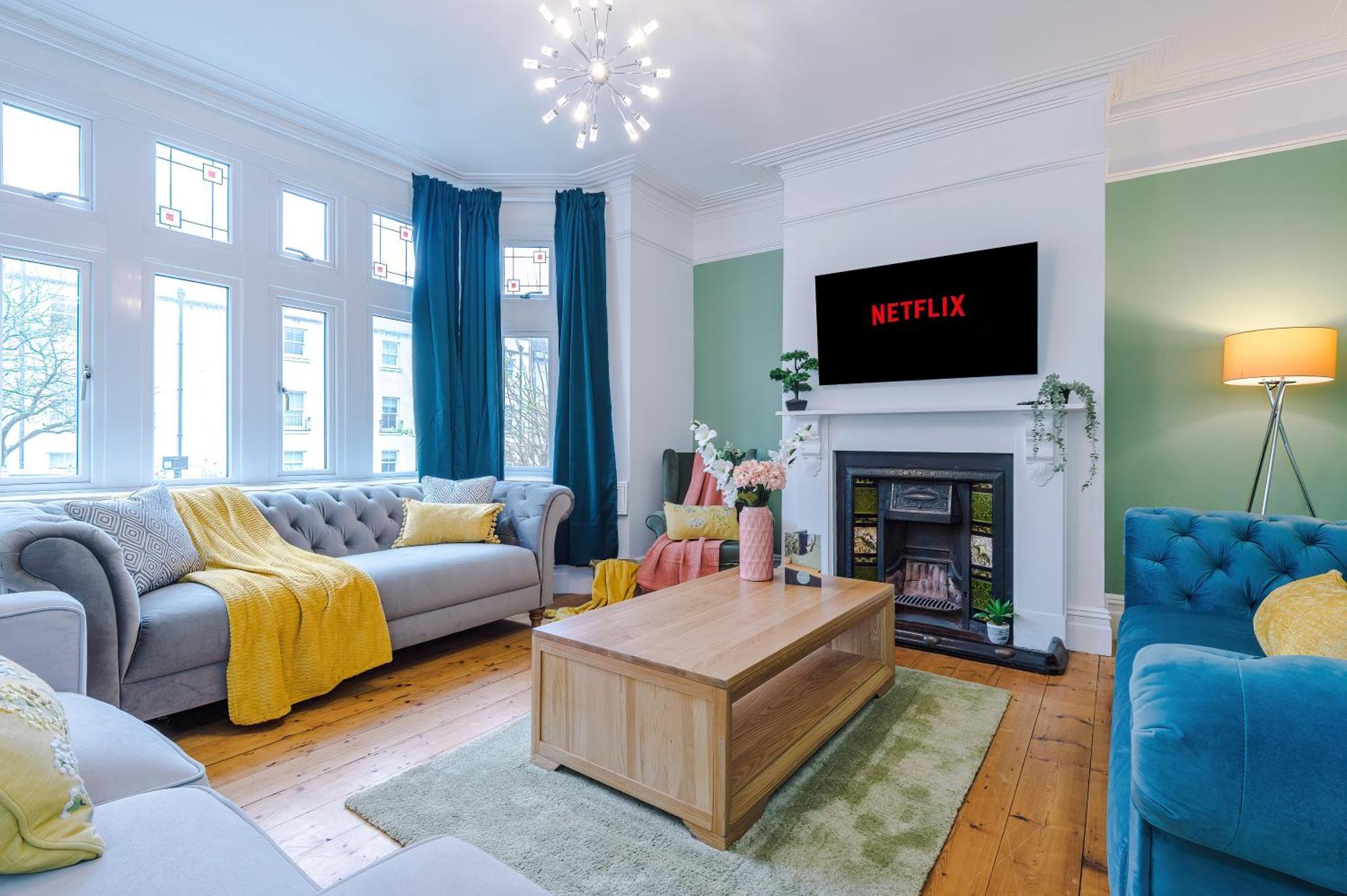 Incredible - Five Bedroom - 7 Actual Beds - 6 Bathroom House By Purestay - Central Bath With Parking Exteriér fotografie