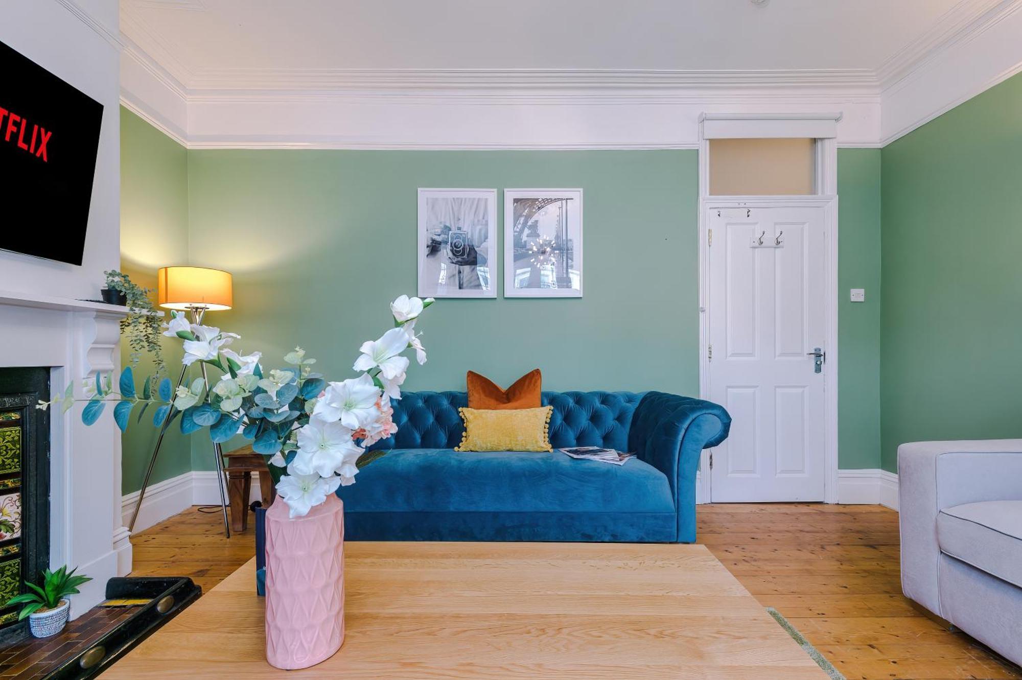 Incredible - Five Bedroom - 7 Actual Beds - 6 Bathroom House By Purestay - Central Bath With Parking Exteriér fotografie