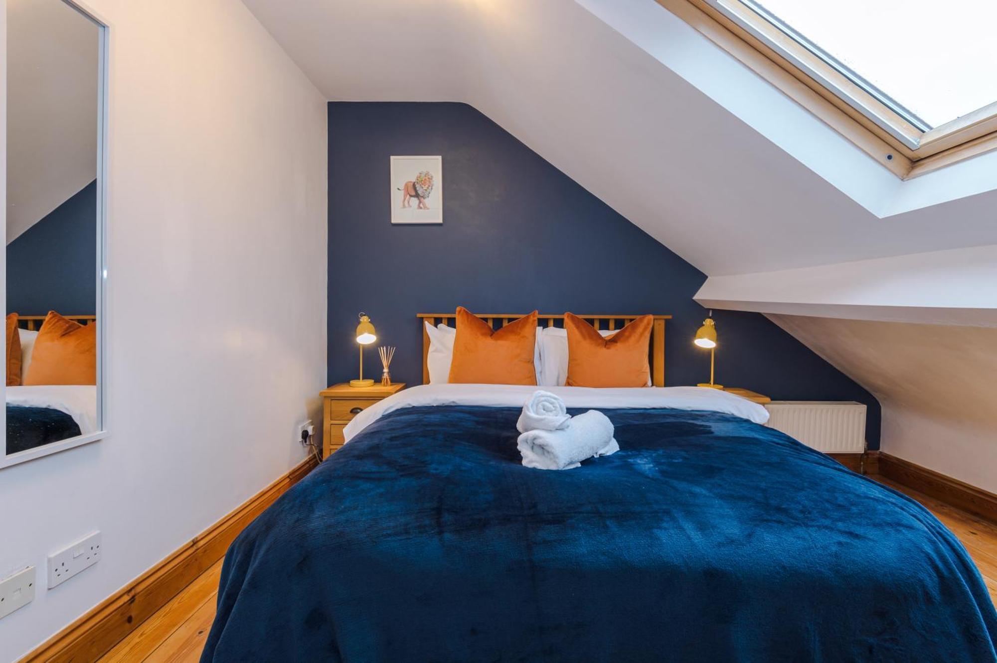 Incredible - Five Bedroom - 7 Actual Beds - 6 Bathroom House By Purestay - Central Bath With Parking Exteriér fotografie