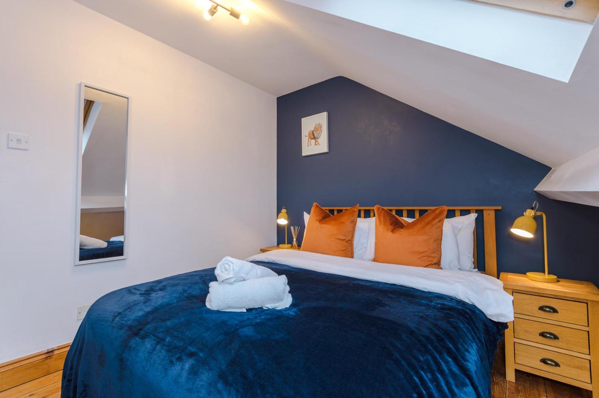 Incredible - Five Bedroom - 7 Actual Beds - 6 Bathroom House By Purestay - Central Bath With Parking Exteriér fotografie