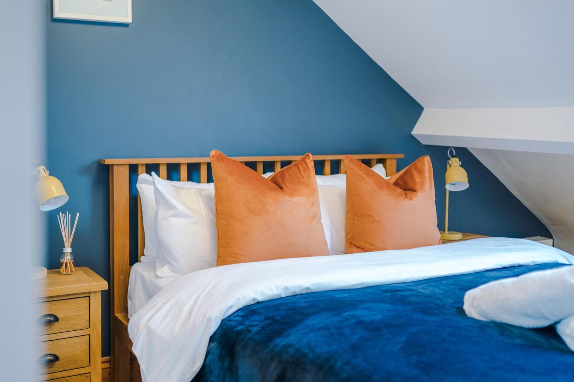 Incredible - Five Bedroom - 7 Actual Beds - 6 Bathroom House By Purestay - Central Bath With Parking Exteriér fotografie
