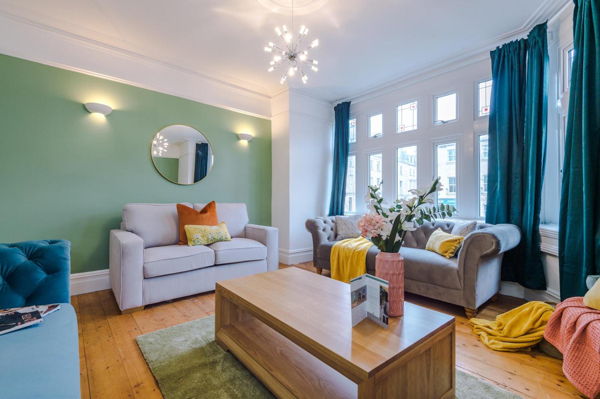 Incredible - Five Bedroom - 7 Actual Beds - 6 Bathroom House By Purestay - Central Bath With Parking Exteriér fotografie