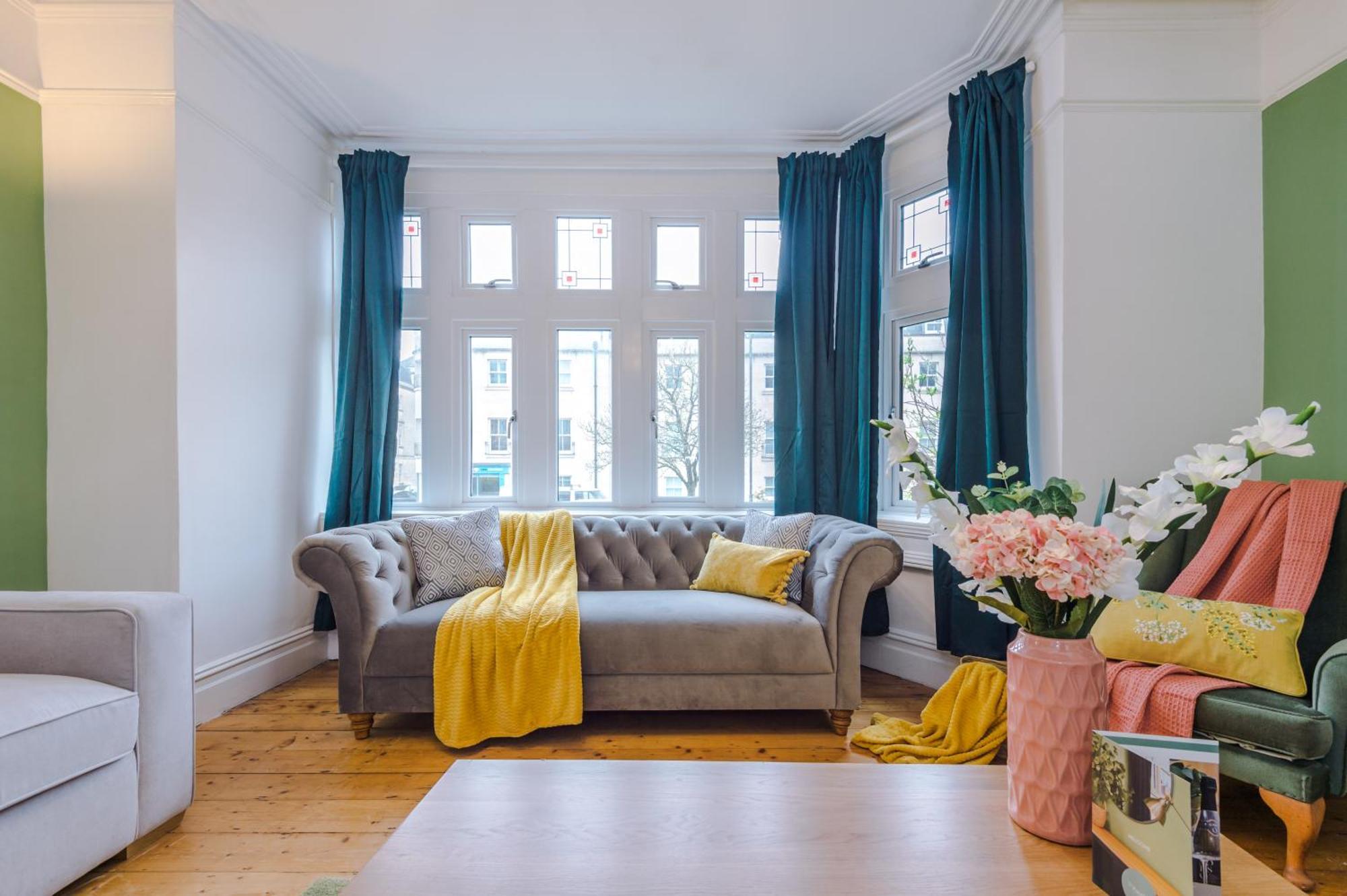 Incredible - Five Bedroom - 7 Actual Beds - 6 Bathroom House By Purestay - Central Bath With Parking Exteriér fotografie