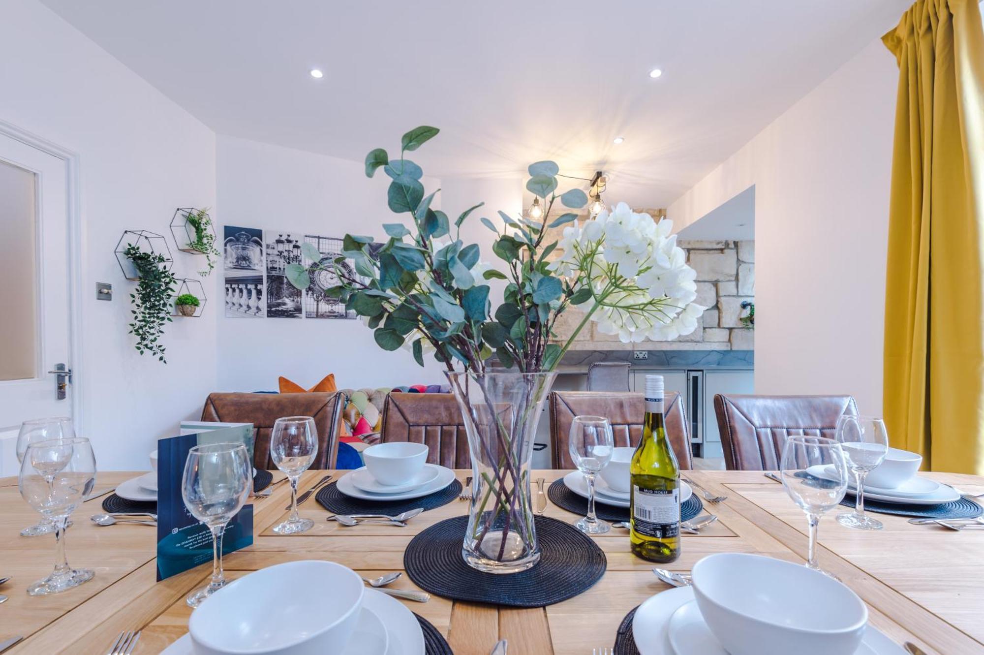 Incredible - Five Bedroom - 7 Actual Beds - 6 Bathroom House By Purestay - Central Bath With Parking Exteriér fotografie