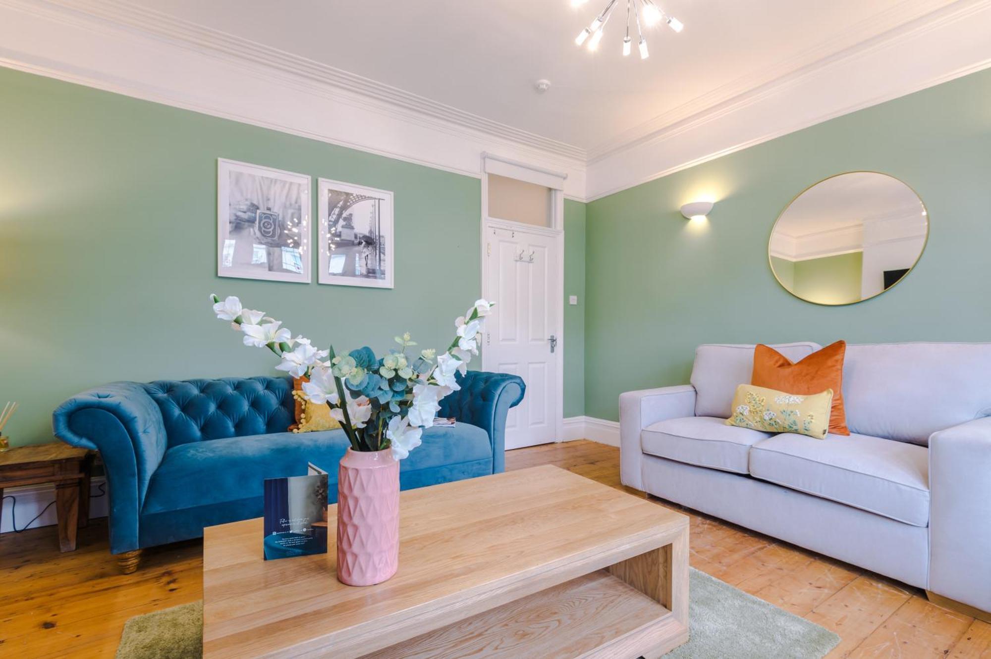 Incredible - Five Bedroom - 7 Actual Beds - 6 Bathroom House By Purestay - Central Bath With Parking Exteriér fotografie